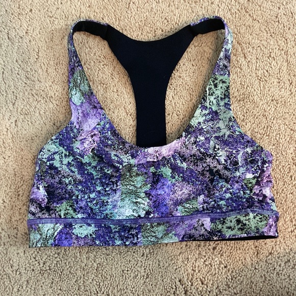Lululemon size 4 purple pattern sports bra - Picture 1 of 2